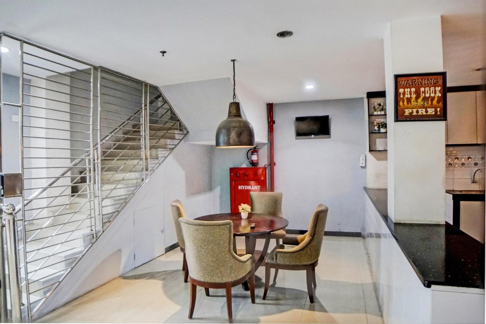 Spot On 92822 Finest House Near Amplas Bus Terminal Medan Exterior foto